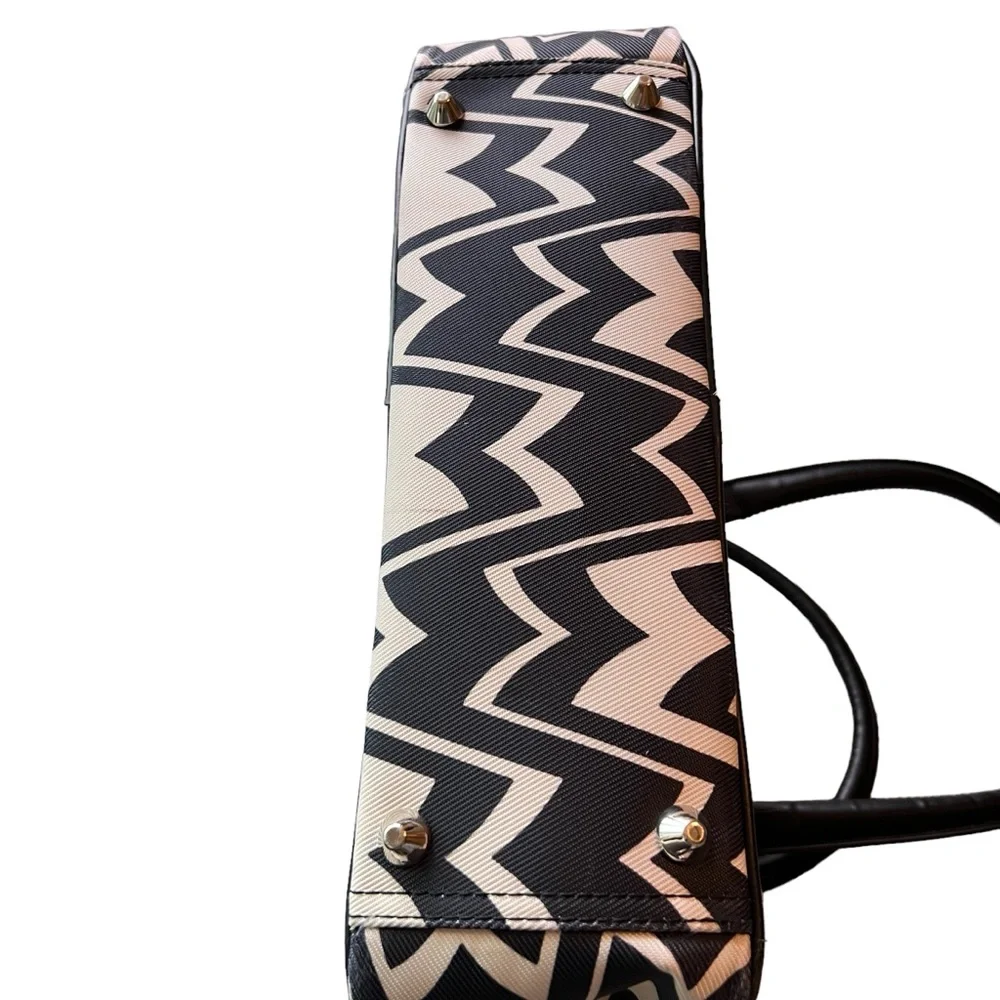 Missoni Target Zig Zag Messenger Bag Crossbody Computer Tote Travel Collectible